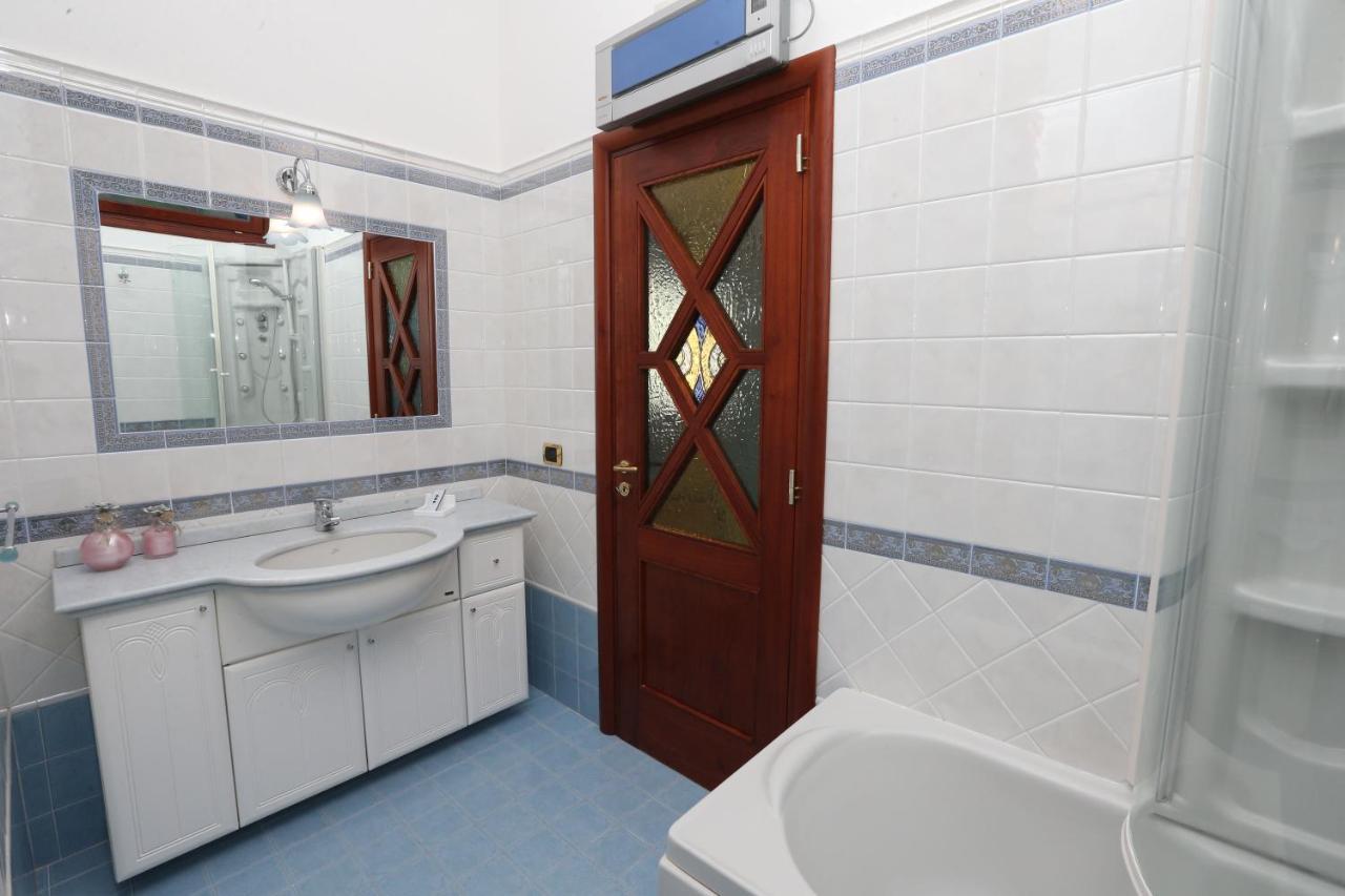 New! Casa Anna Sets In The Heart Of Amalfi Exterior foto